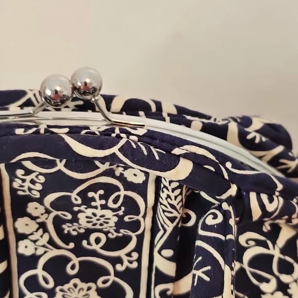 Vera Bradley Eloise Handbag & Wallet. EUC - Picture 5 of 8